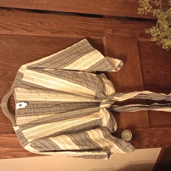 VICI Flawless Striped Linen Tie Front Top + Cuffed Linen Shorts - Picture 4 of 4